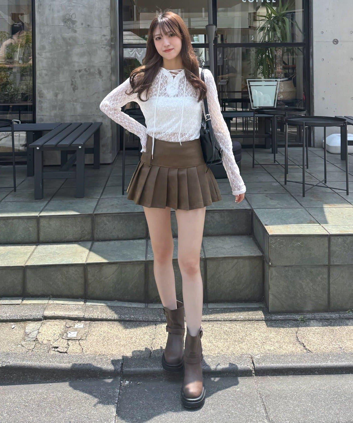 163040258