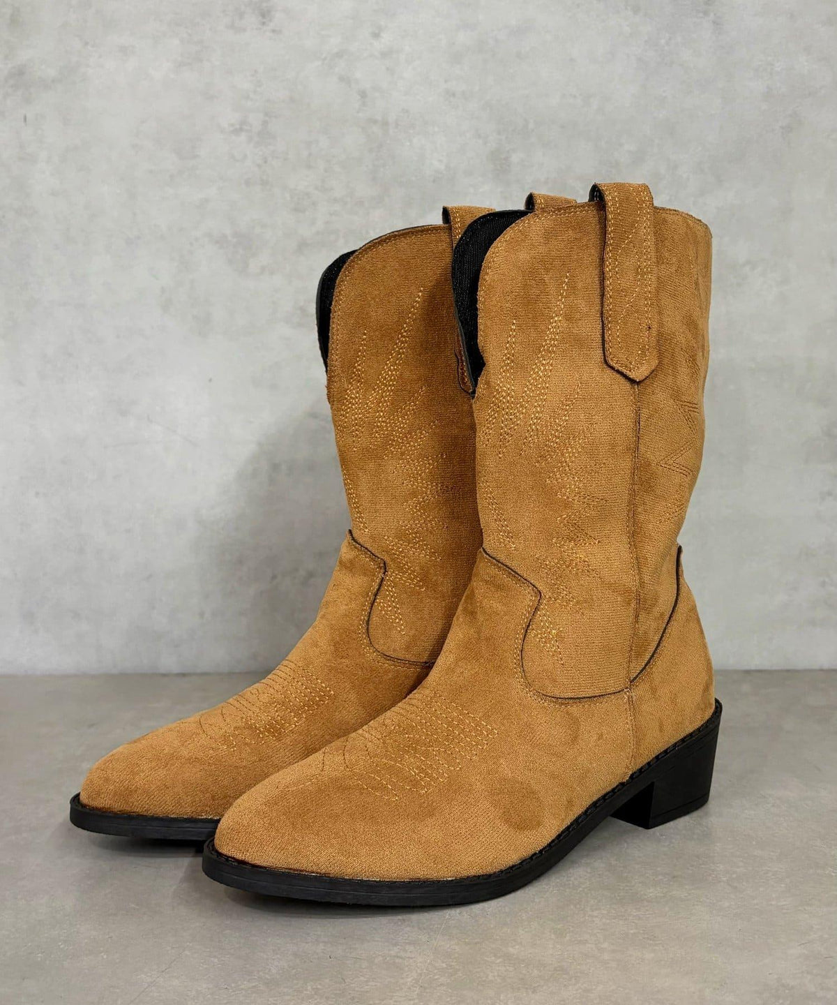 173527879
