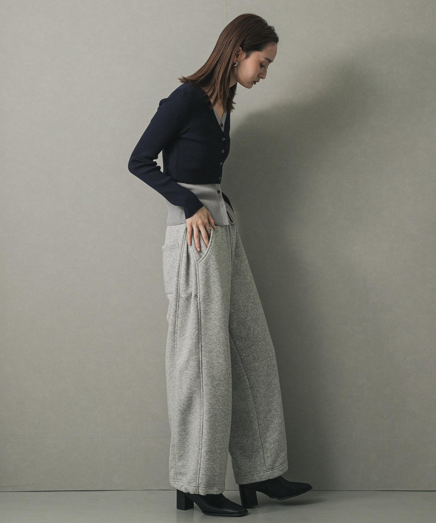 166793099
