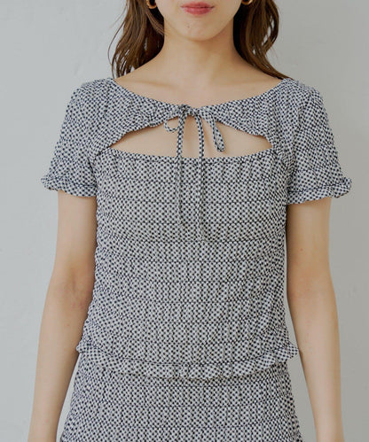 162362777