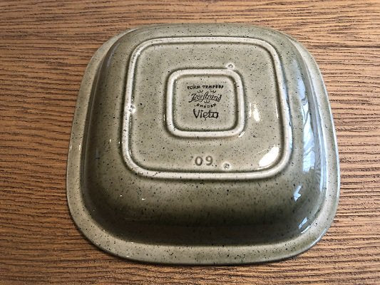 100984309