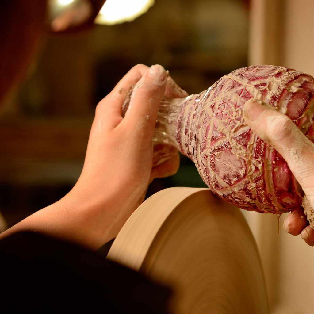 169247124