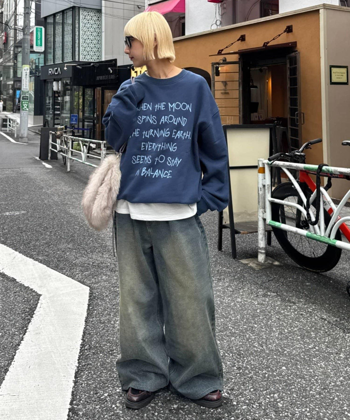 173400752
