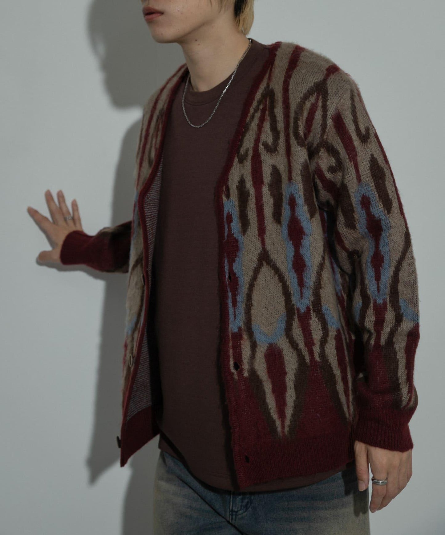 166056852