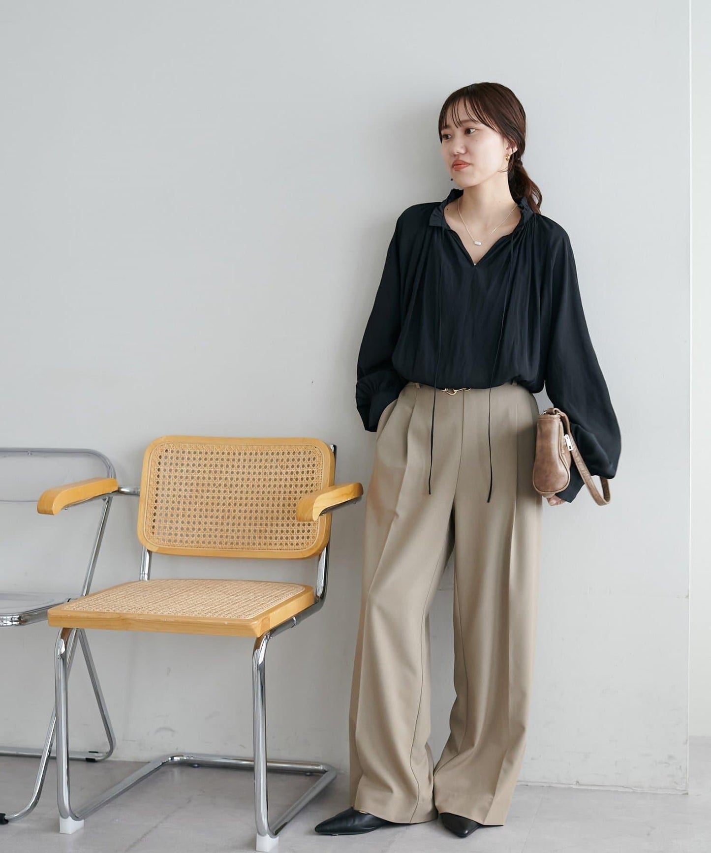 164033444