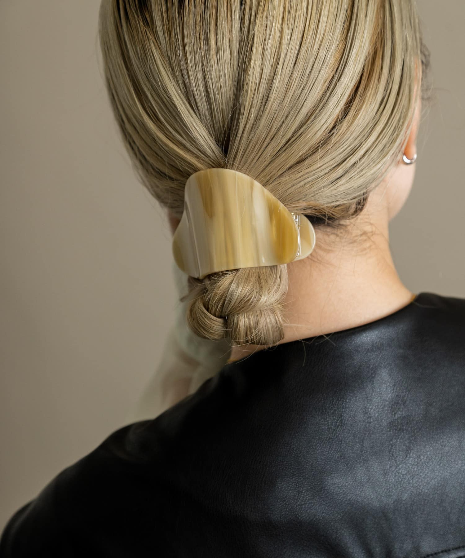 106628250