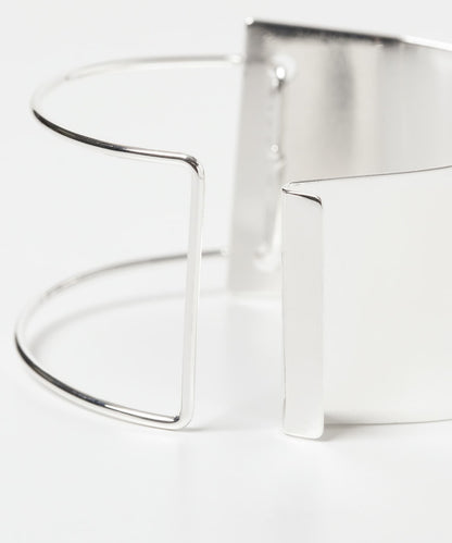 125749829