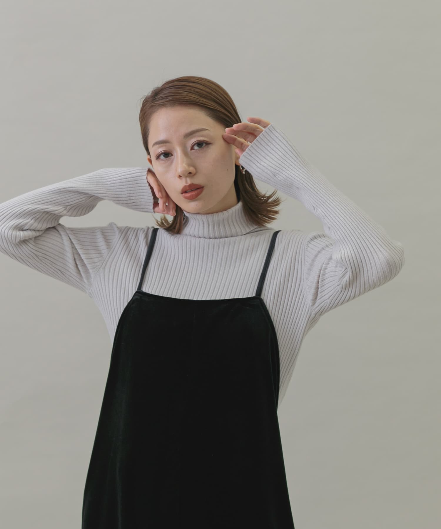 104547352