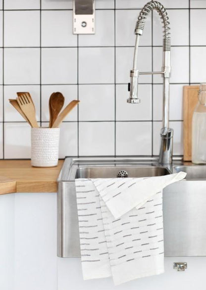 166359562
