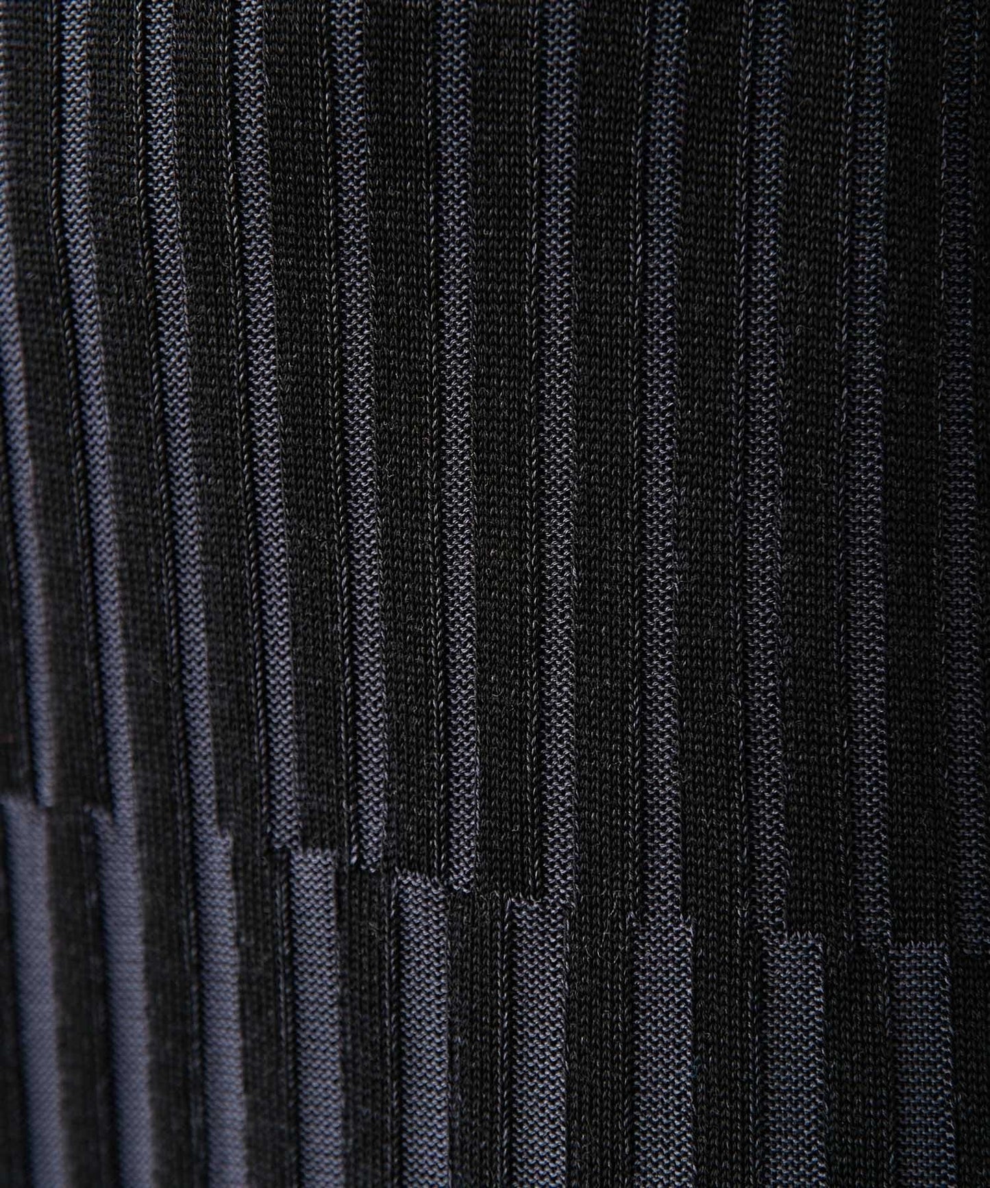 95320323