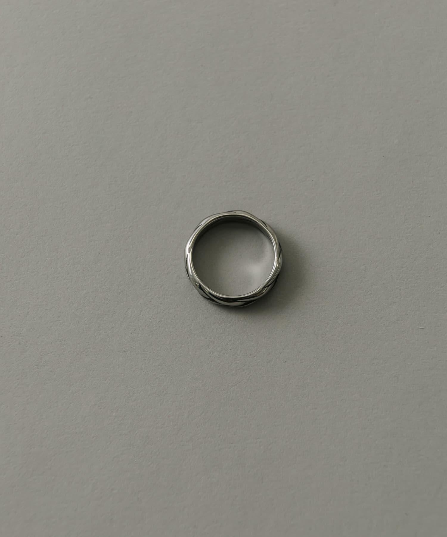 163079025
