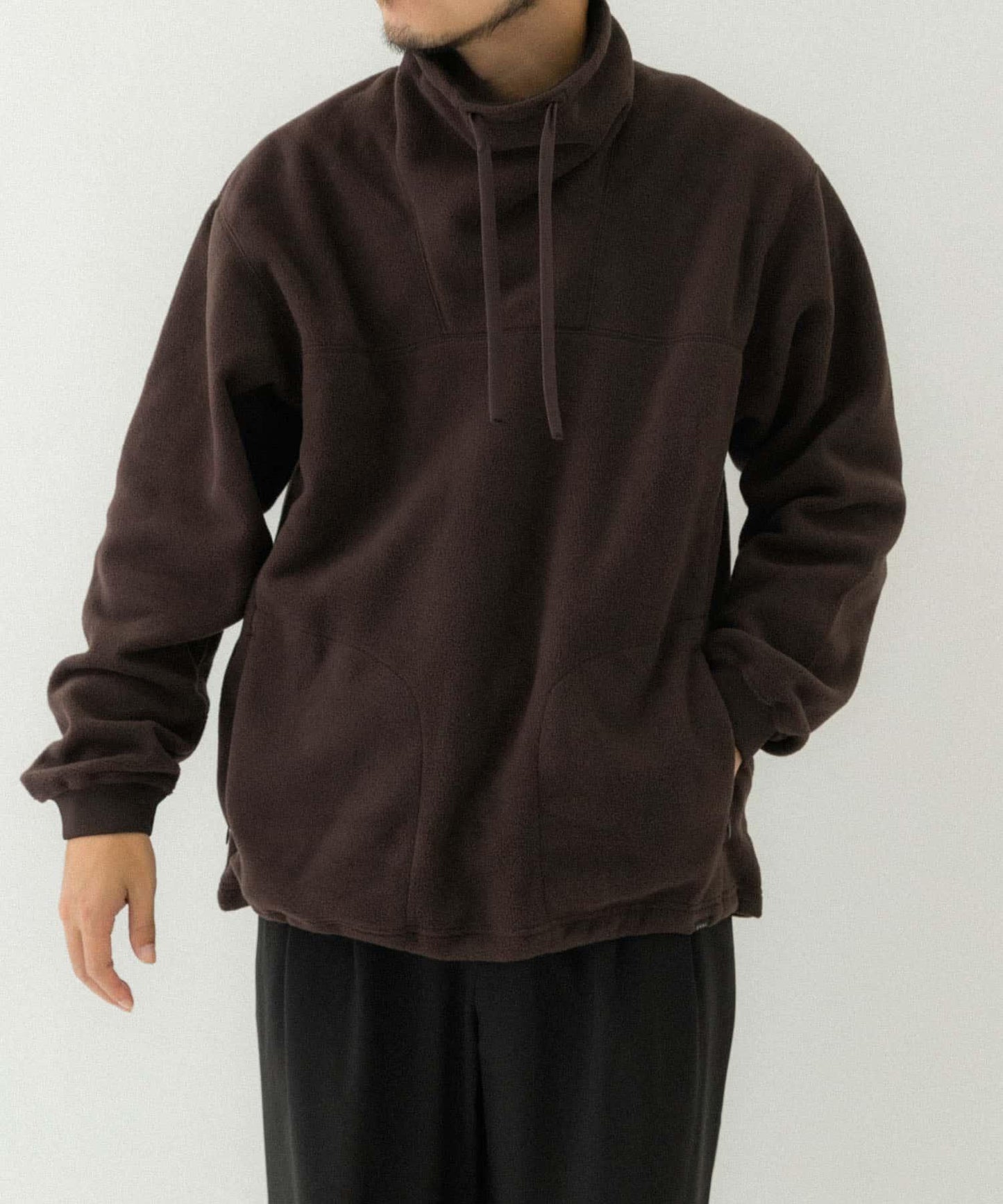 165260901