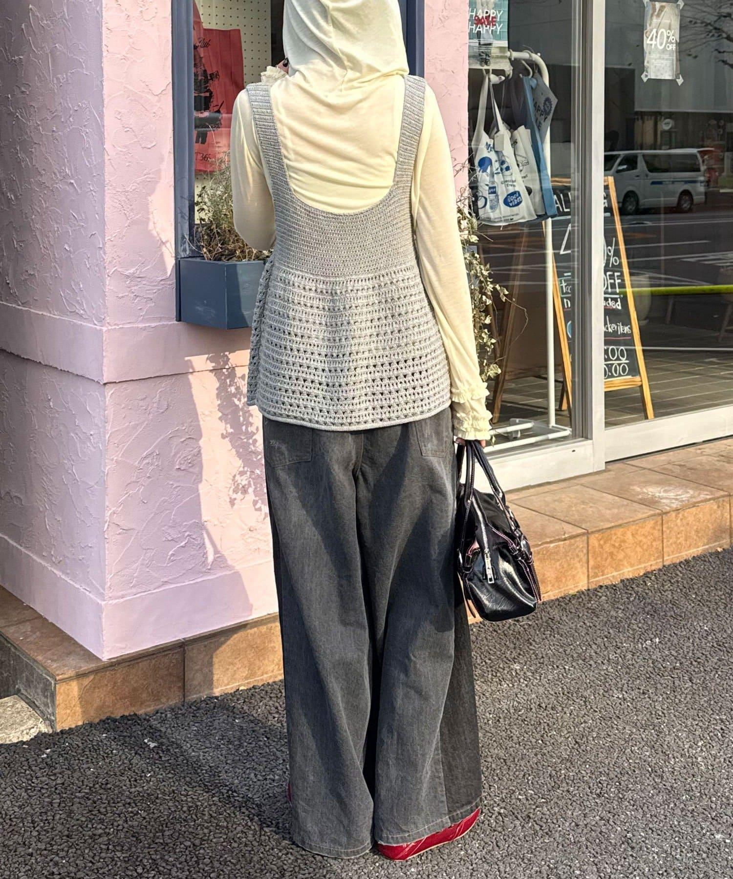 289870987
