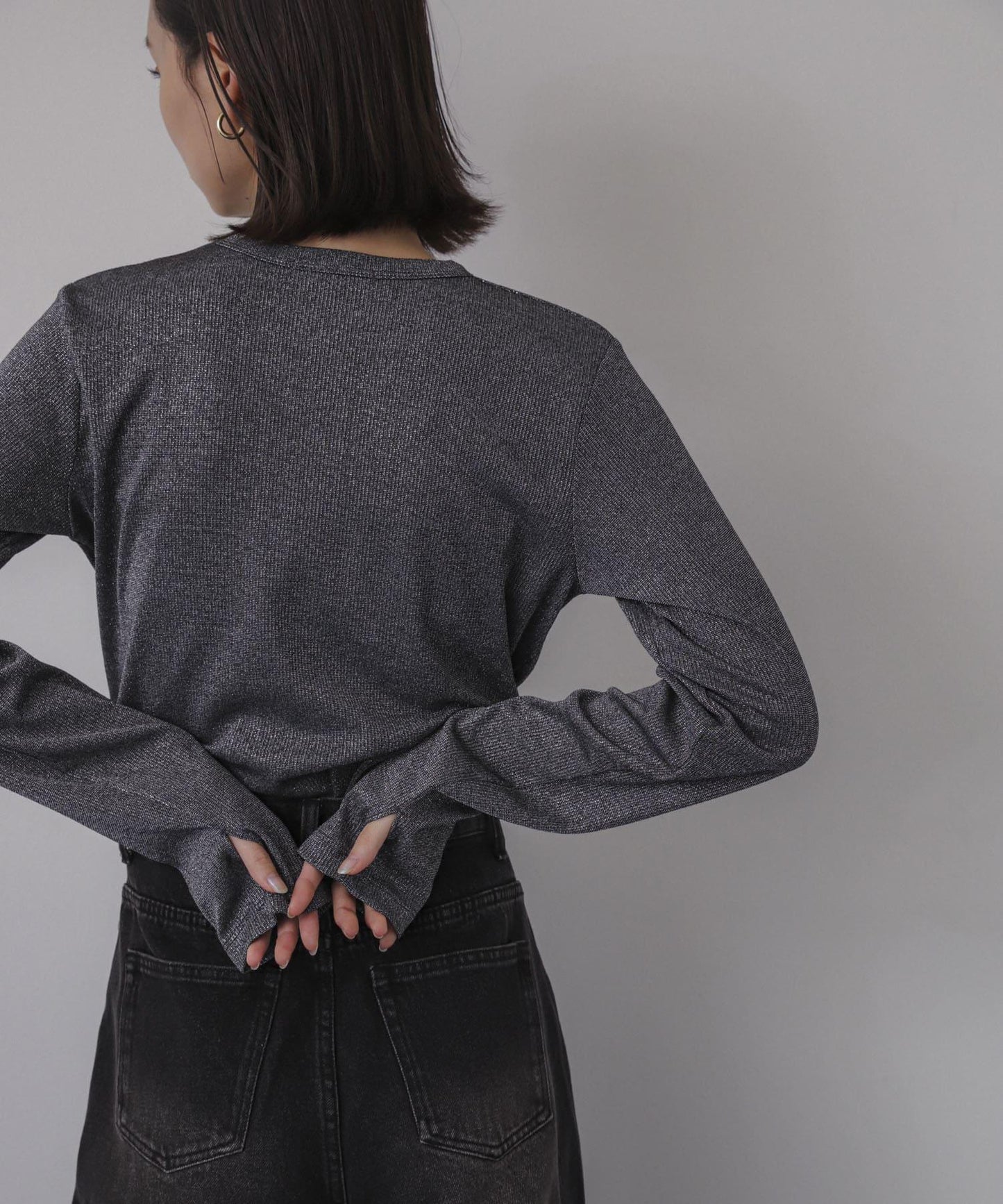 141085128