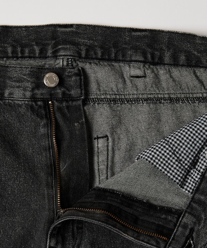 103894686