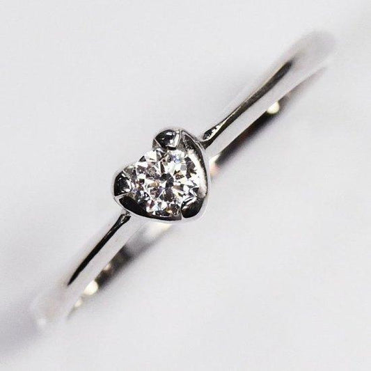 婚約指輪 プラチナ・ダイヤモンド0.1ct（SIクラス・鑑別書カード付）ハートソリティアリング プロポーズリング エンゲージリング (SFB-SIKAN-KS205)
