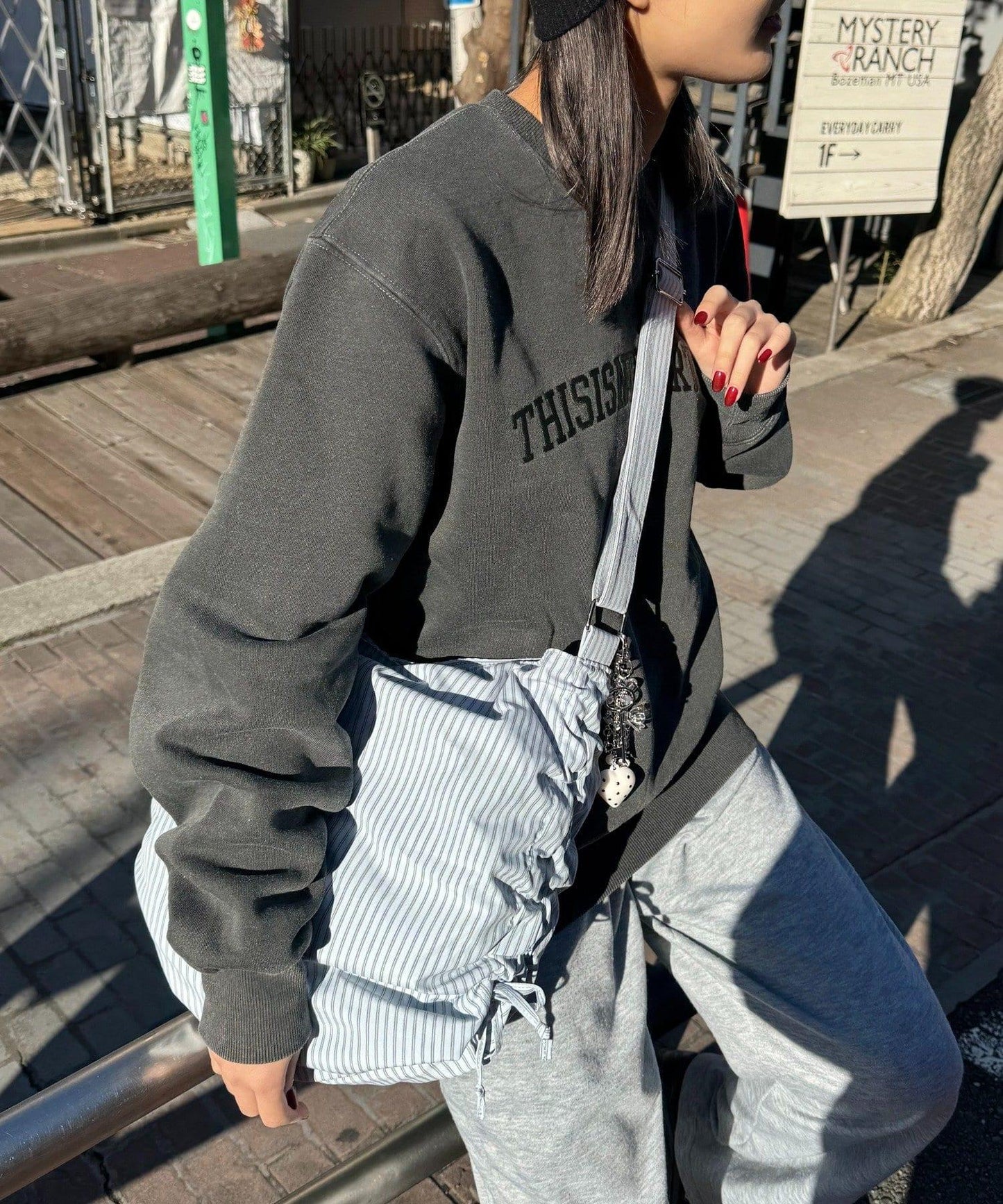 168495672