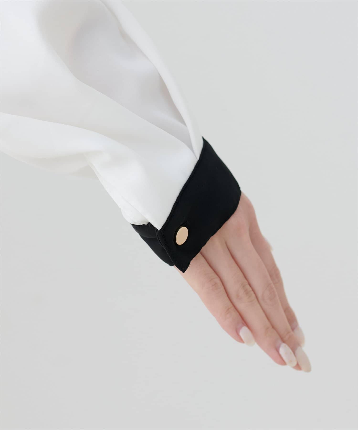 156889782