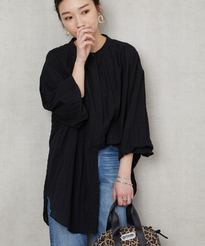103901872