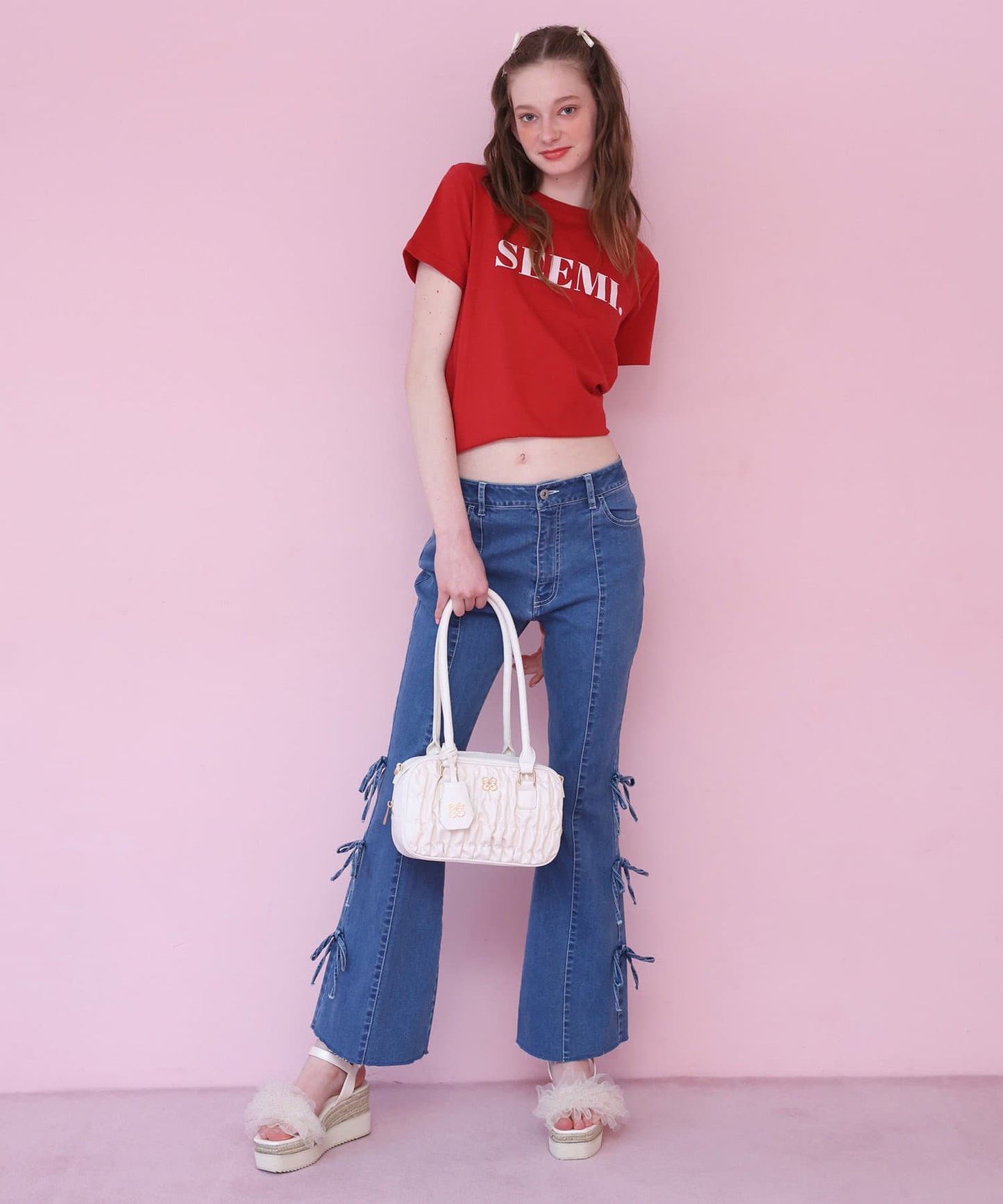 122701960