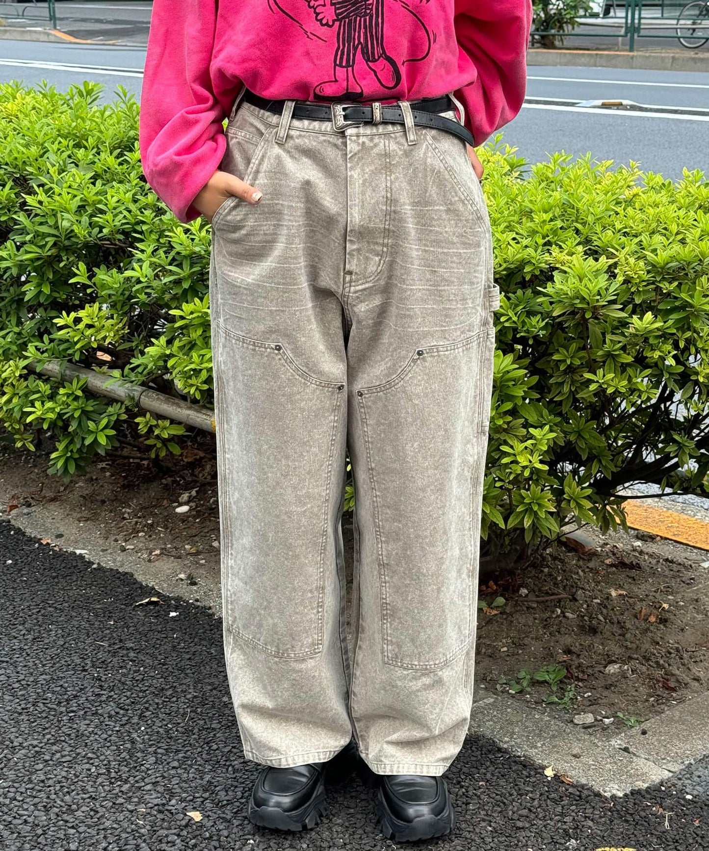 140728099