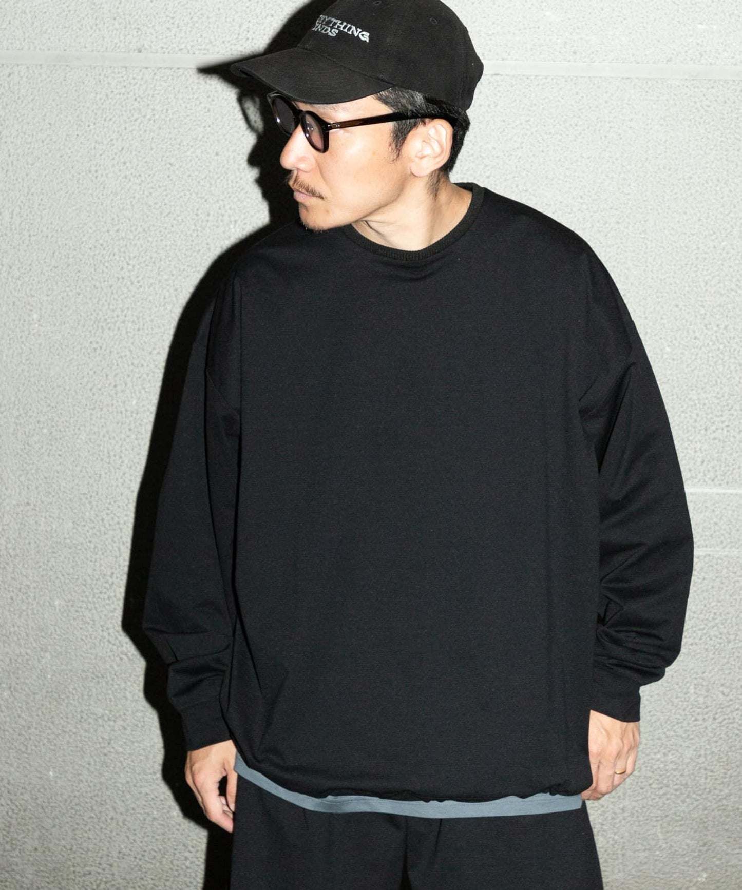 156916486