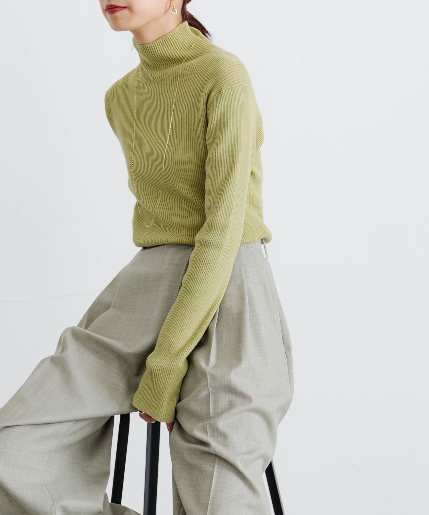 103719429