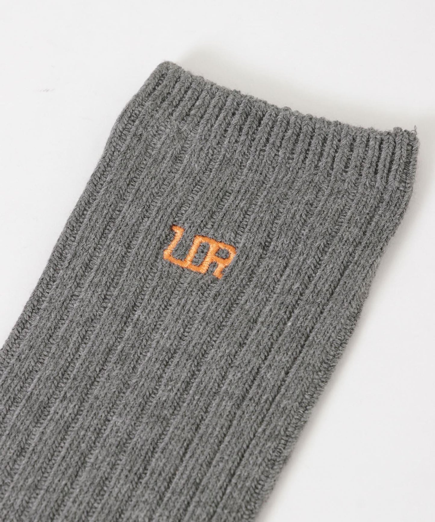 166136400