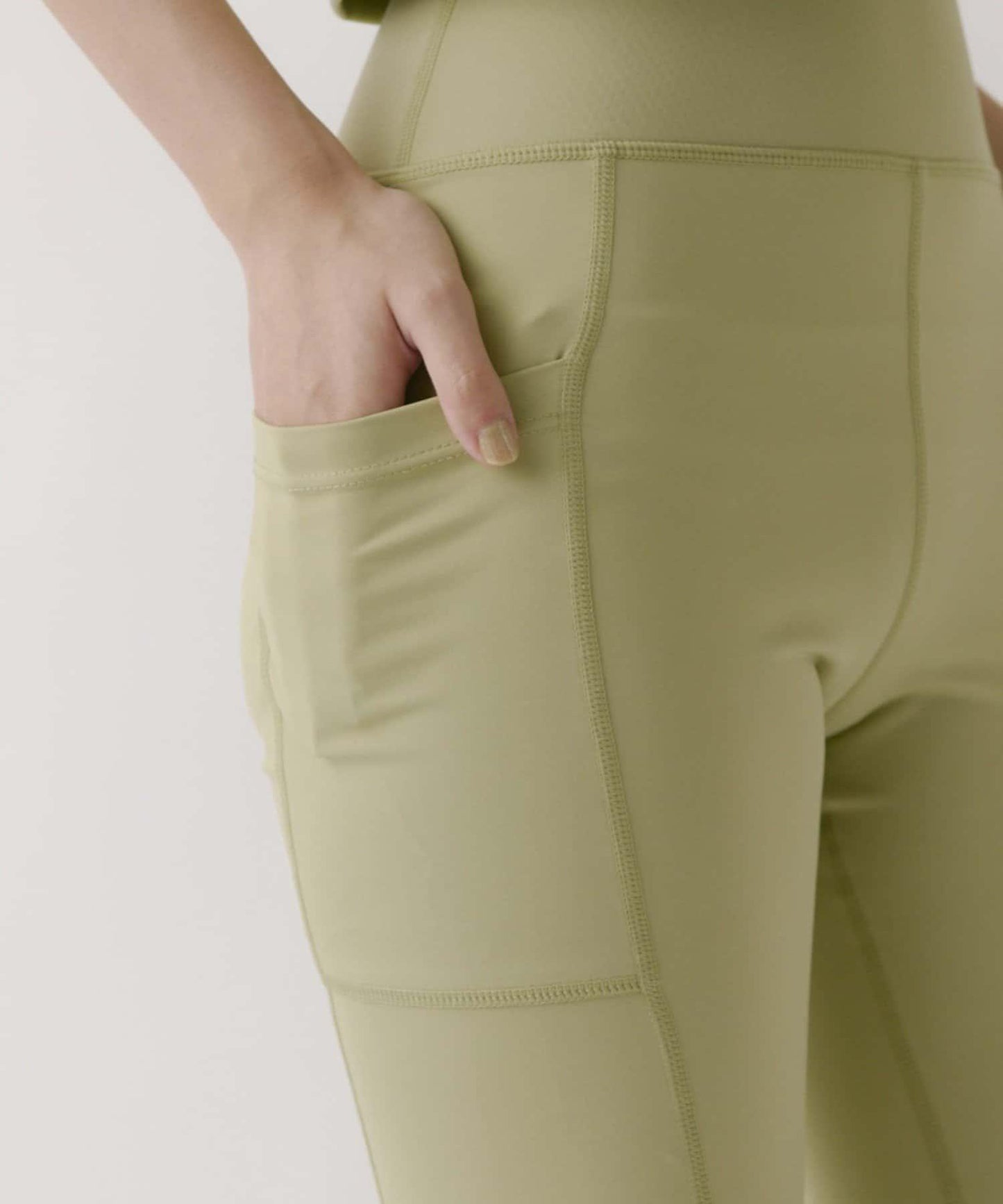 171841856
