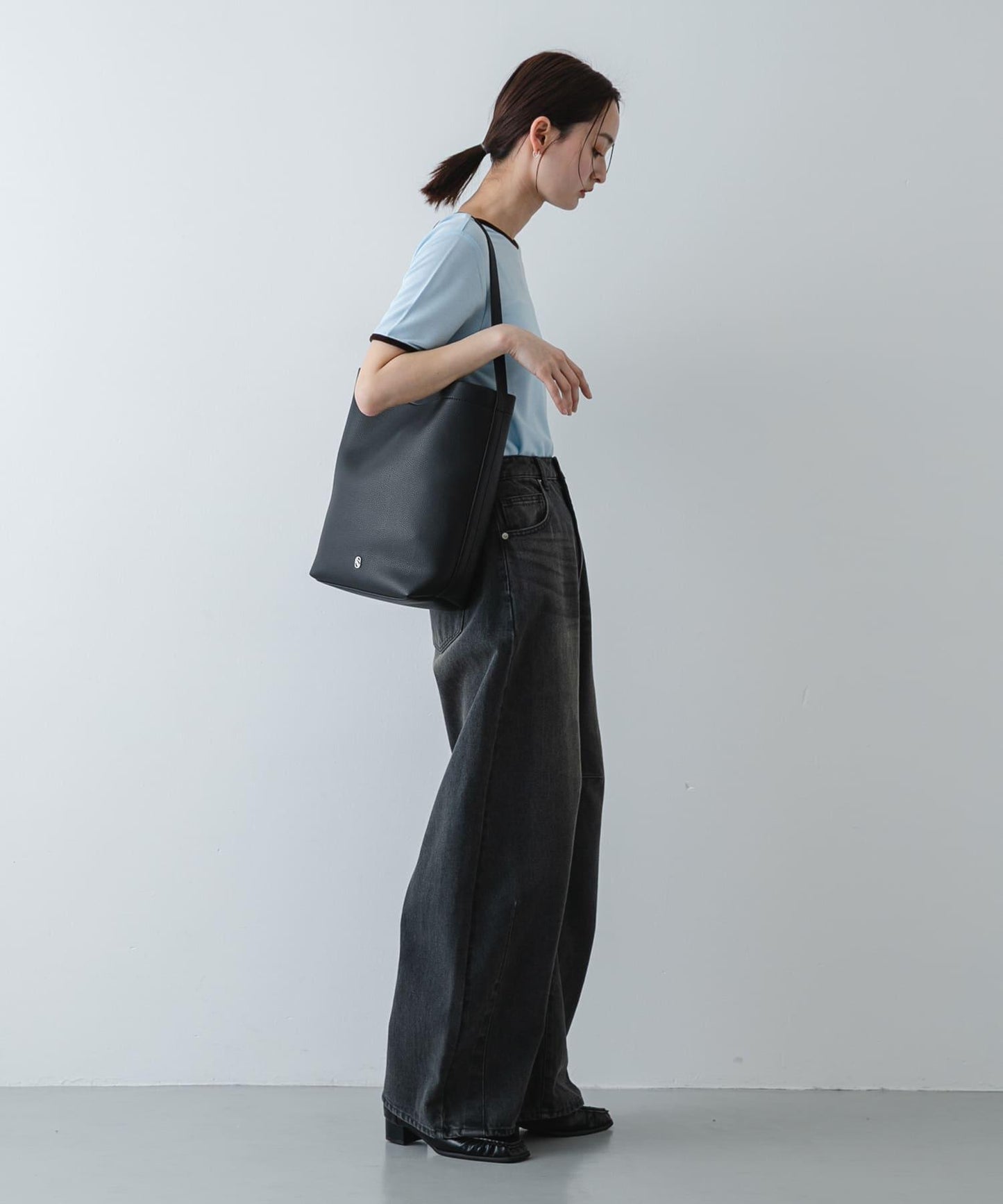 169518463