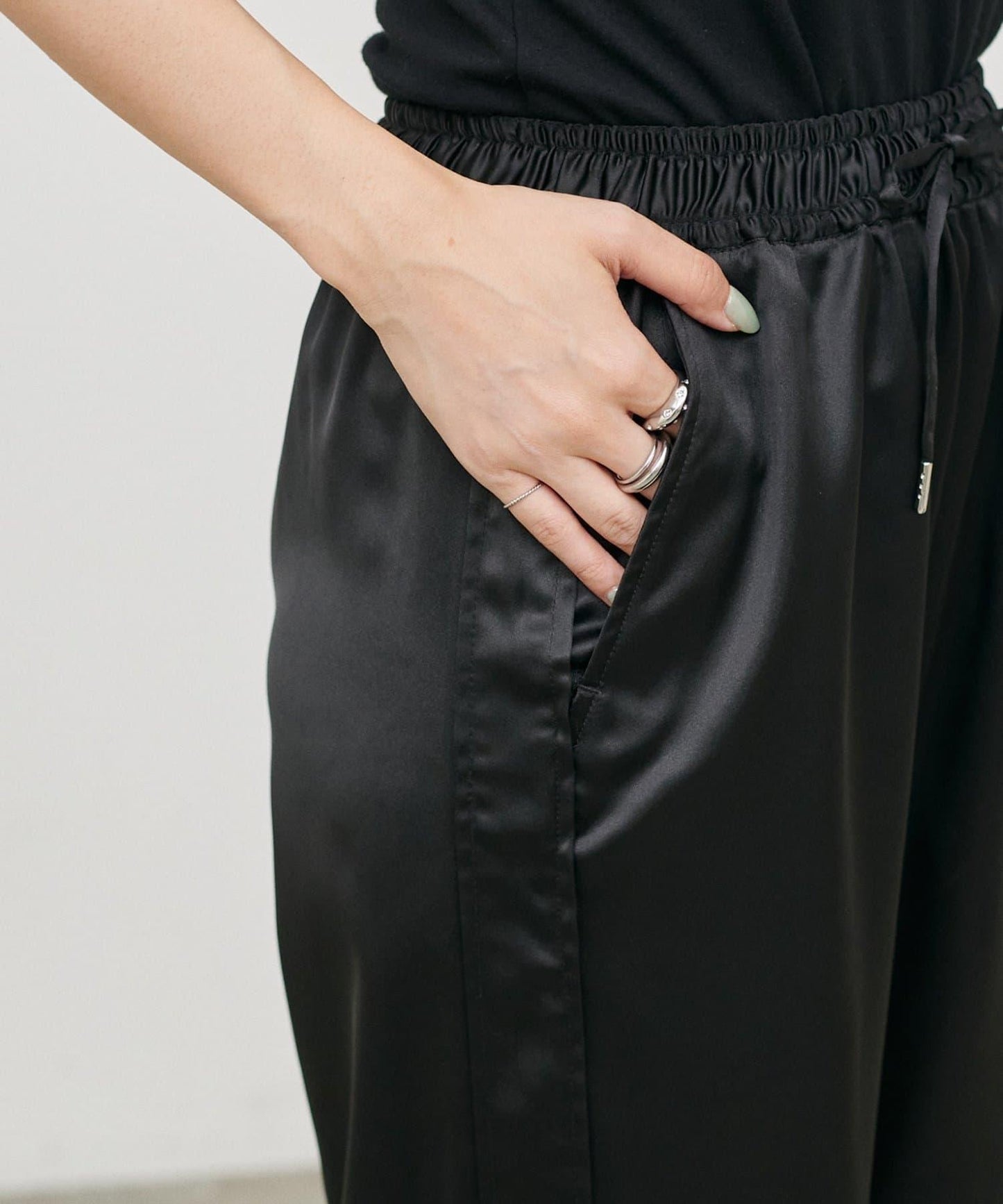172392796