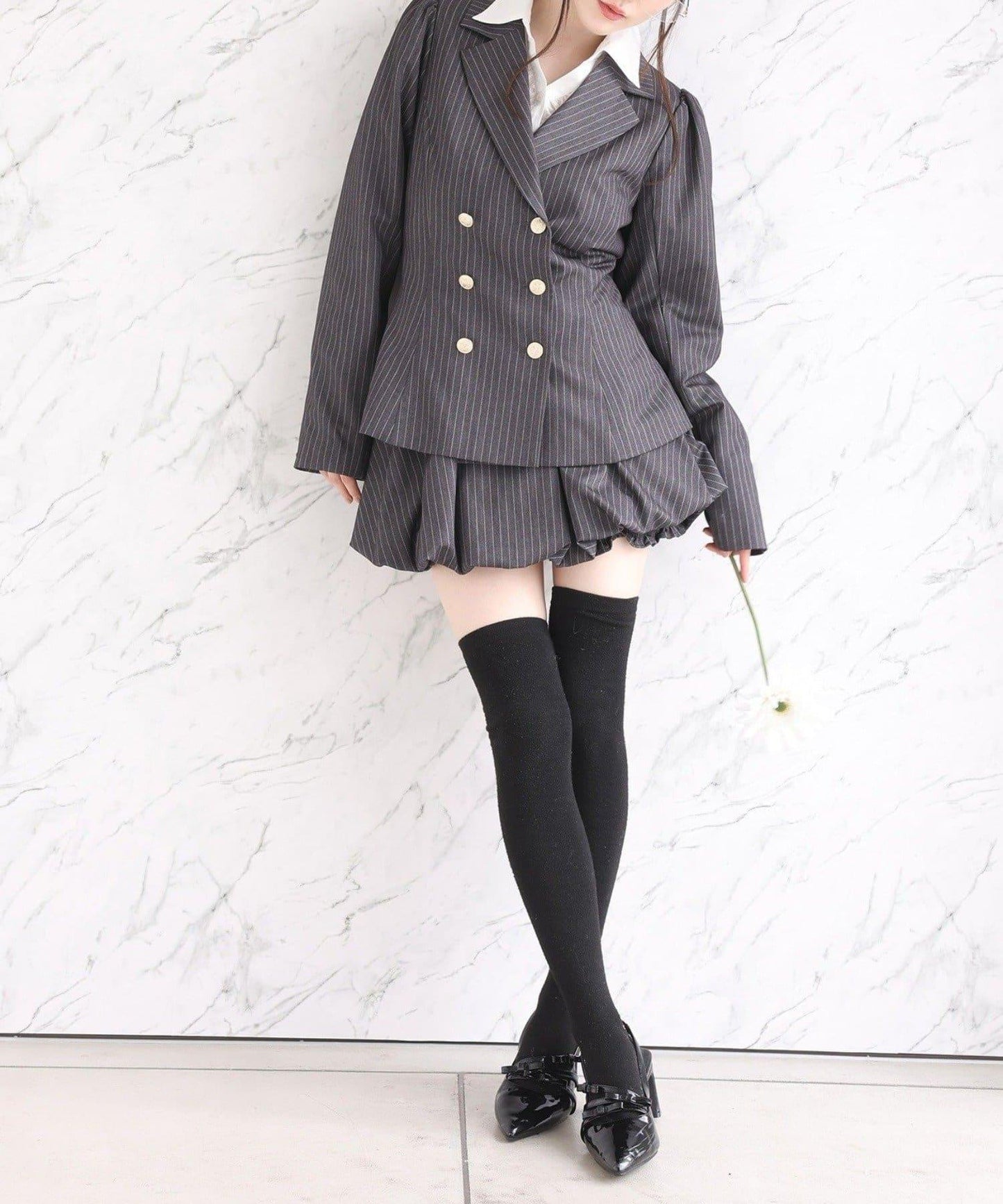 291105353