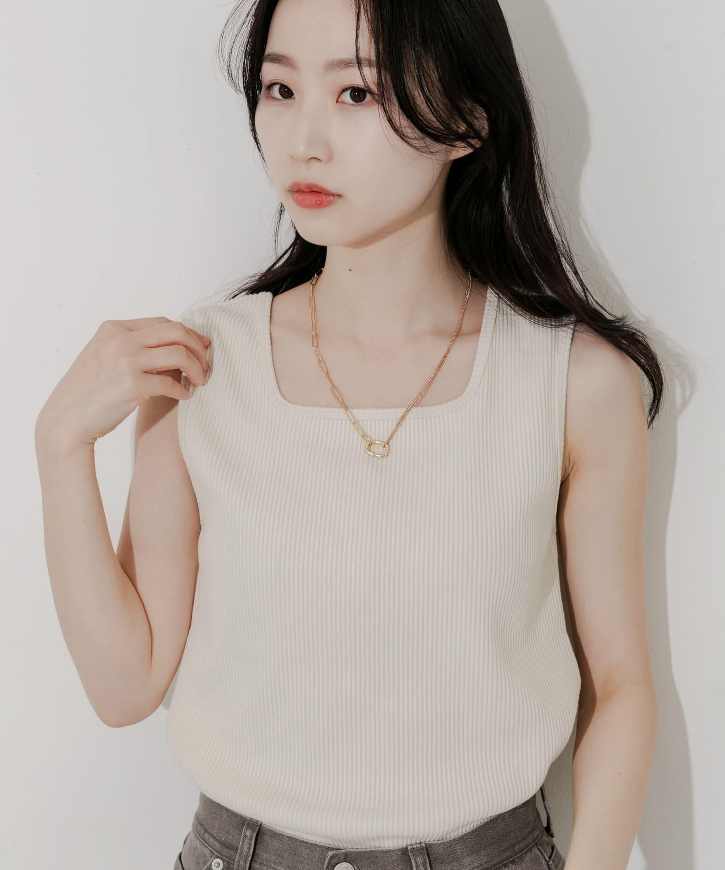 160402737