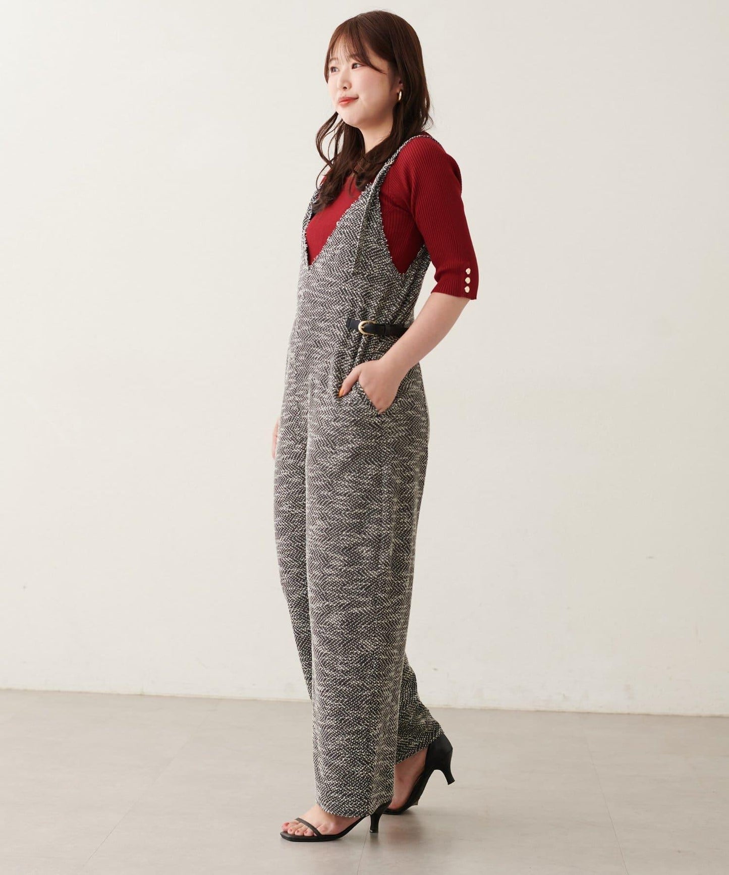 172602285