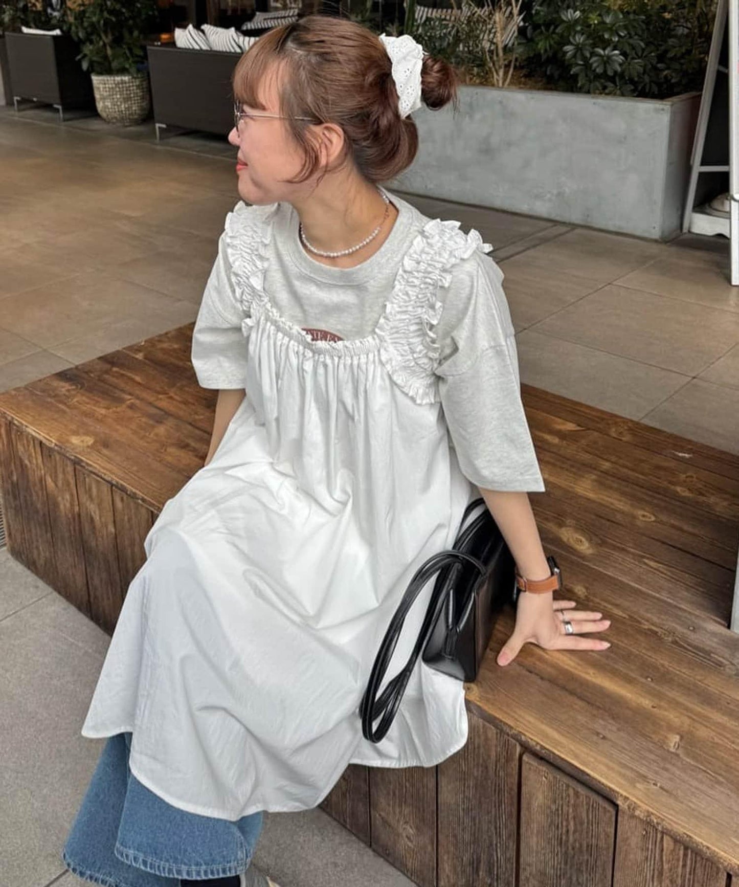 169009360