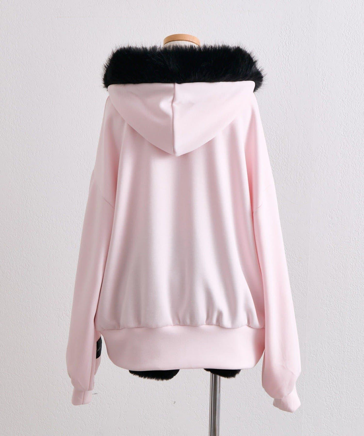 173546180