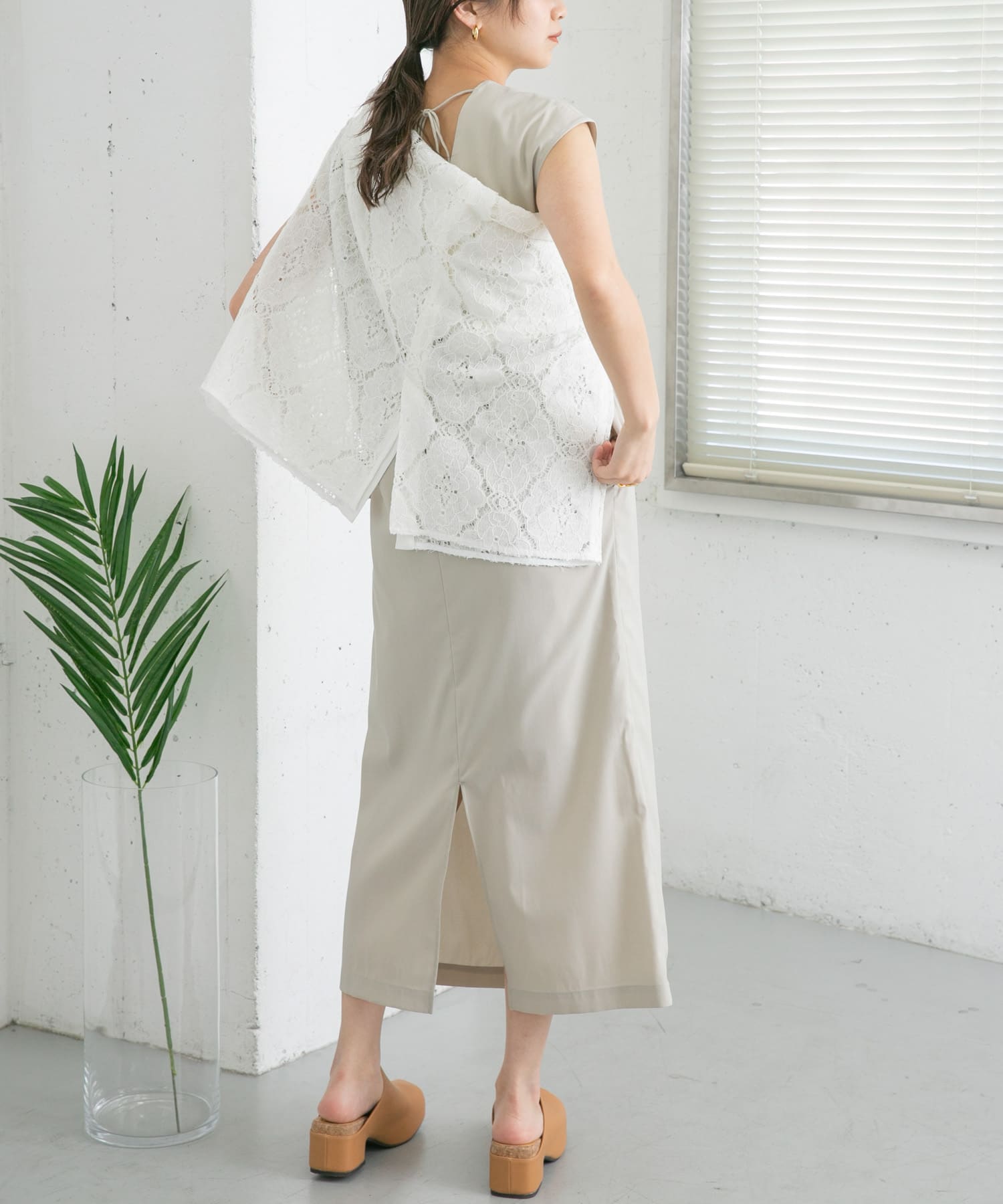 98599611