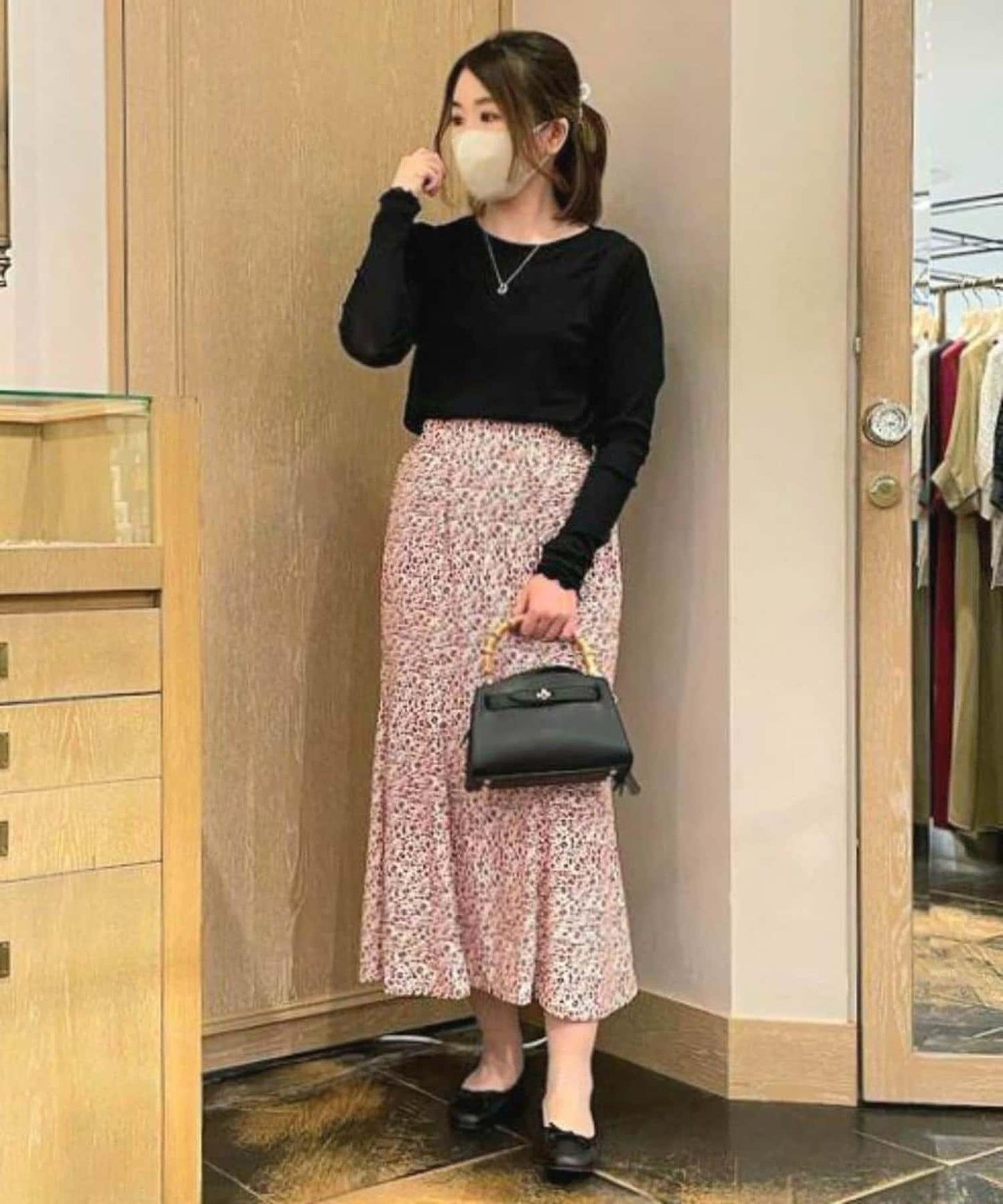 151063345