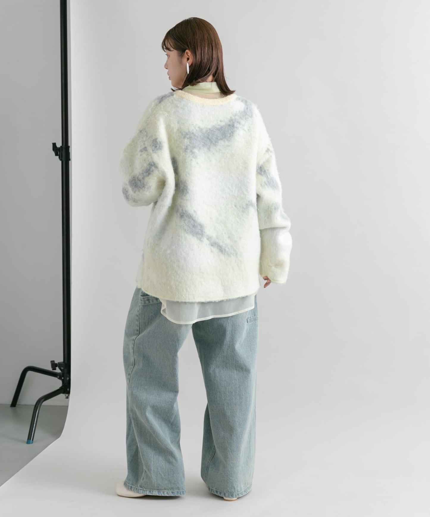 166180861