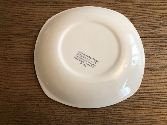 100982928