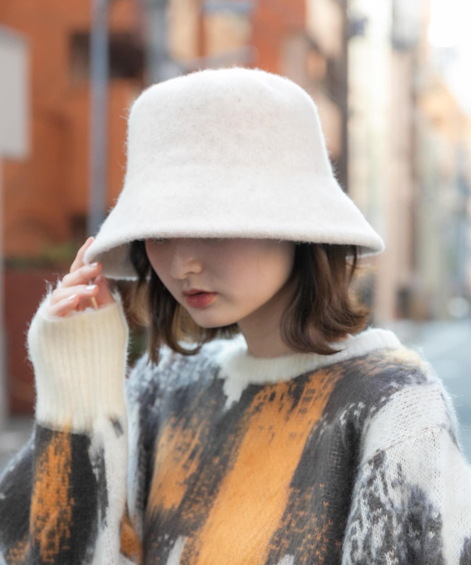 103638556