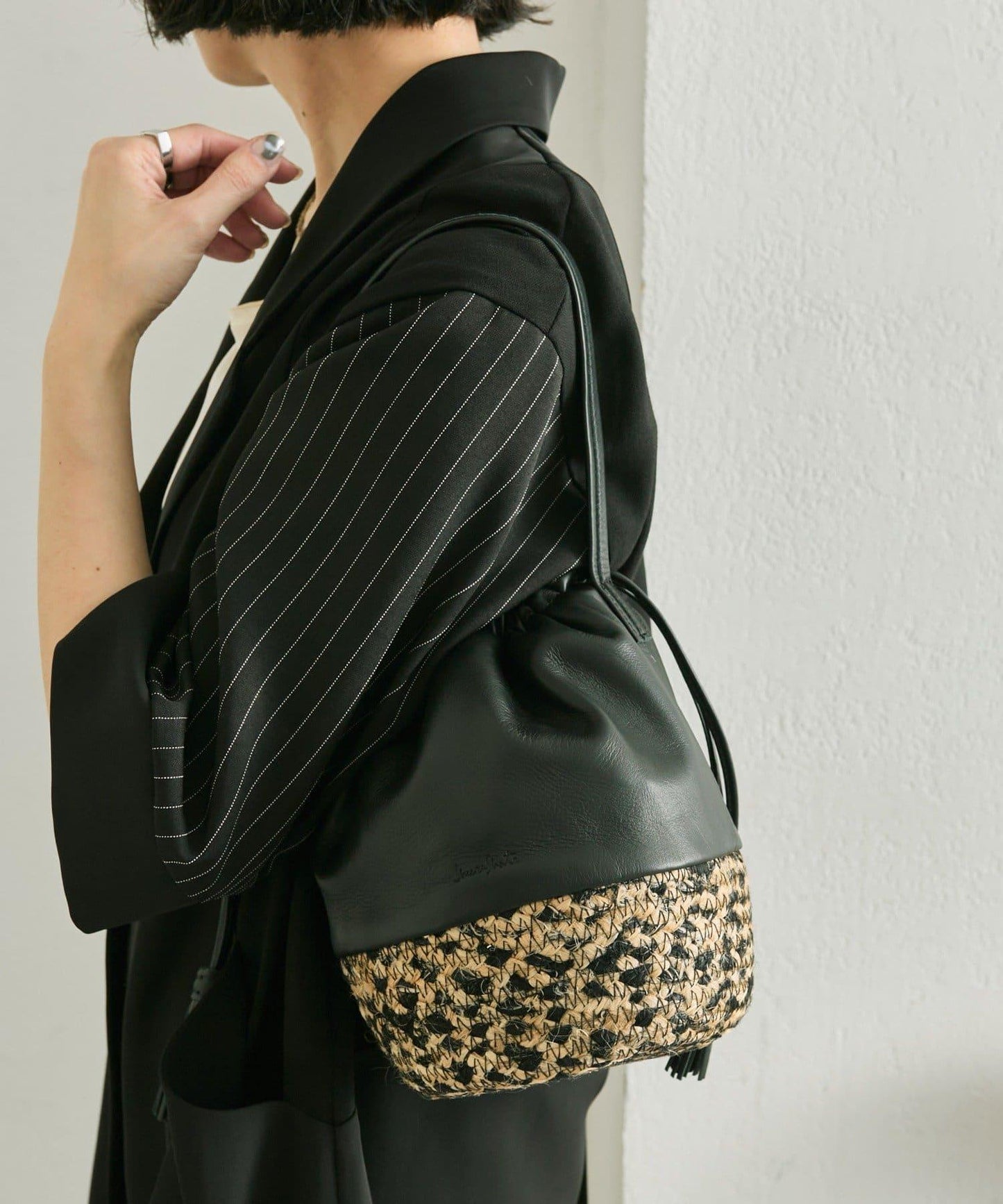 288855218