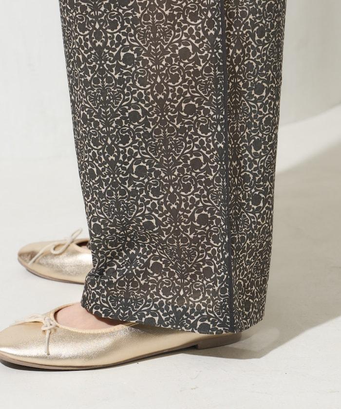 285398689