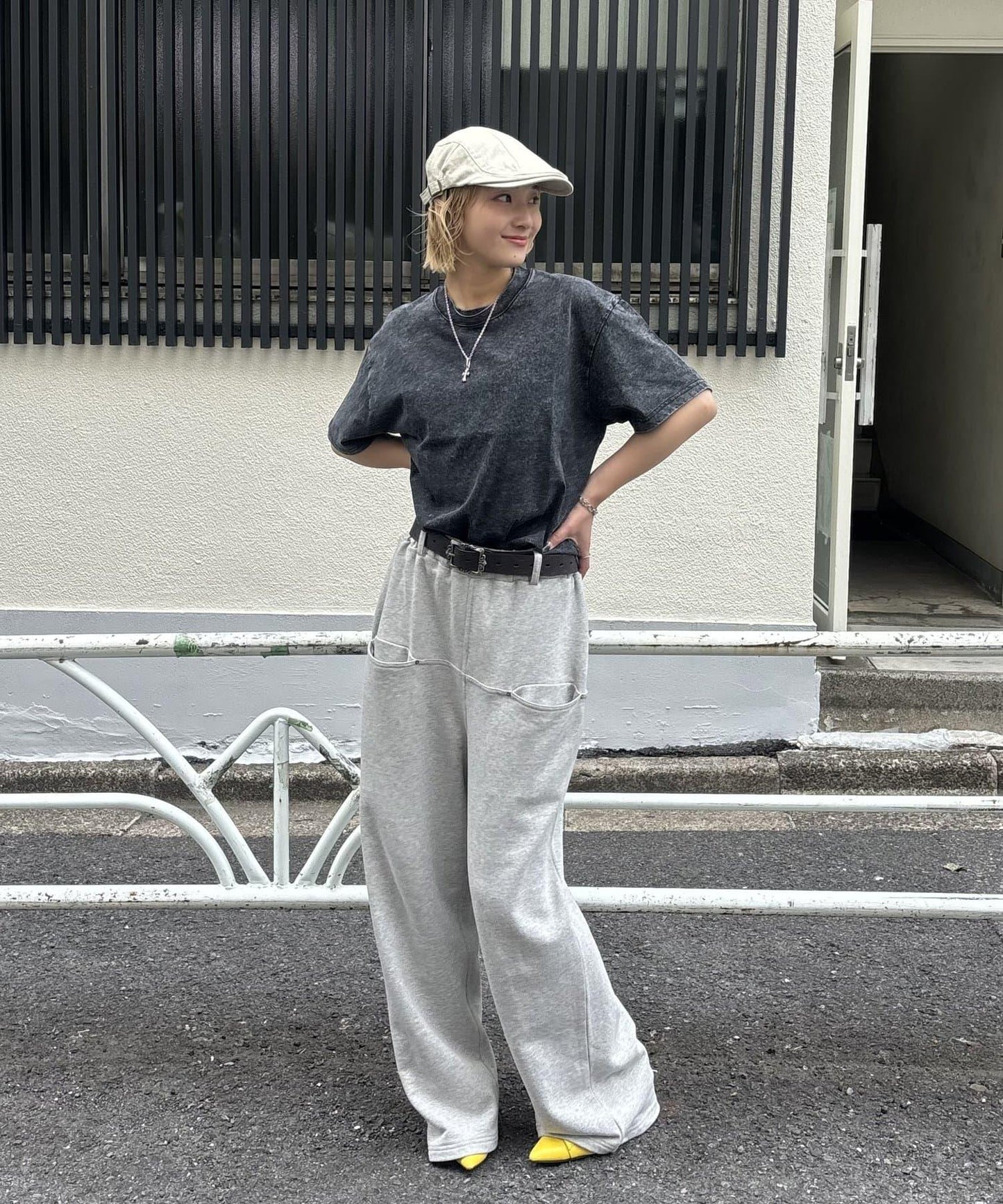 169047400