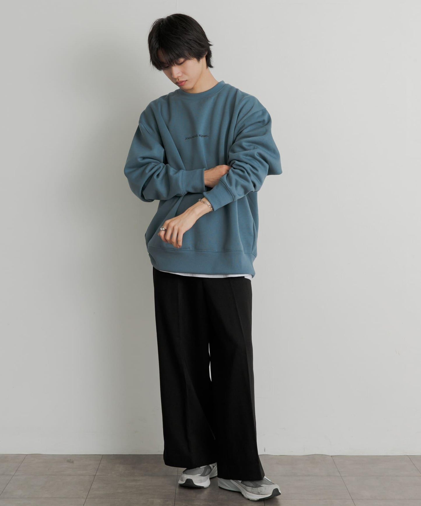 166060278