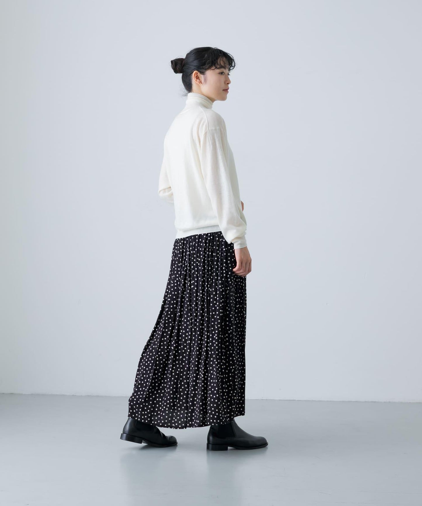 141143034