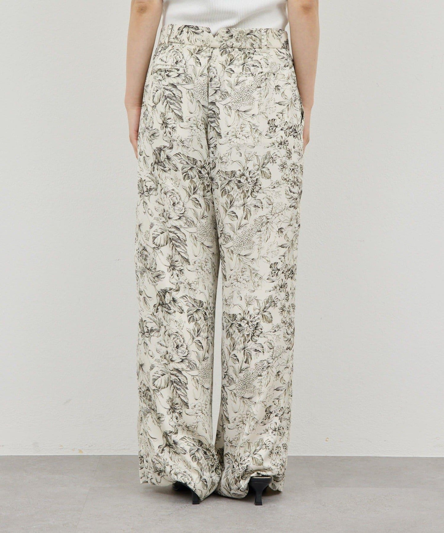 281493906