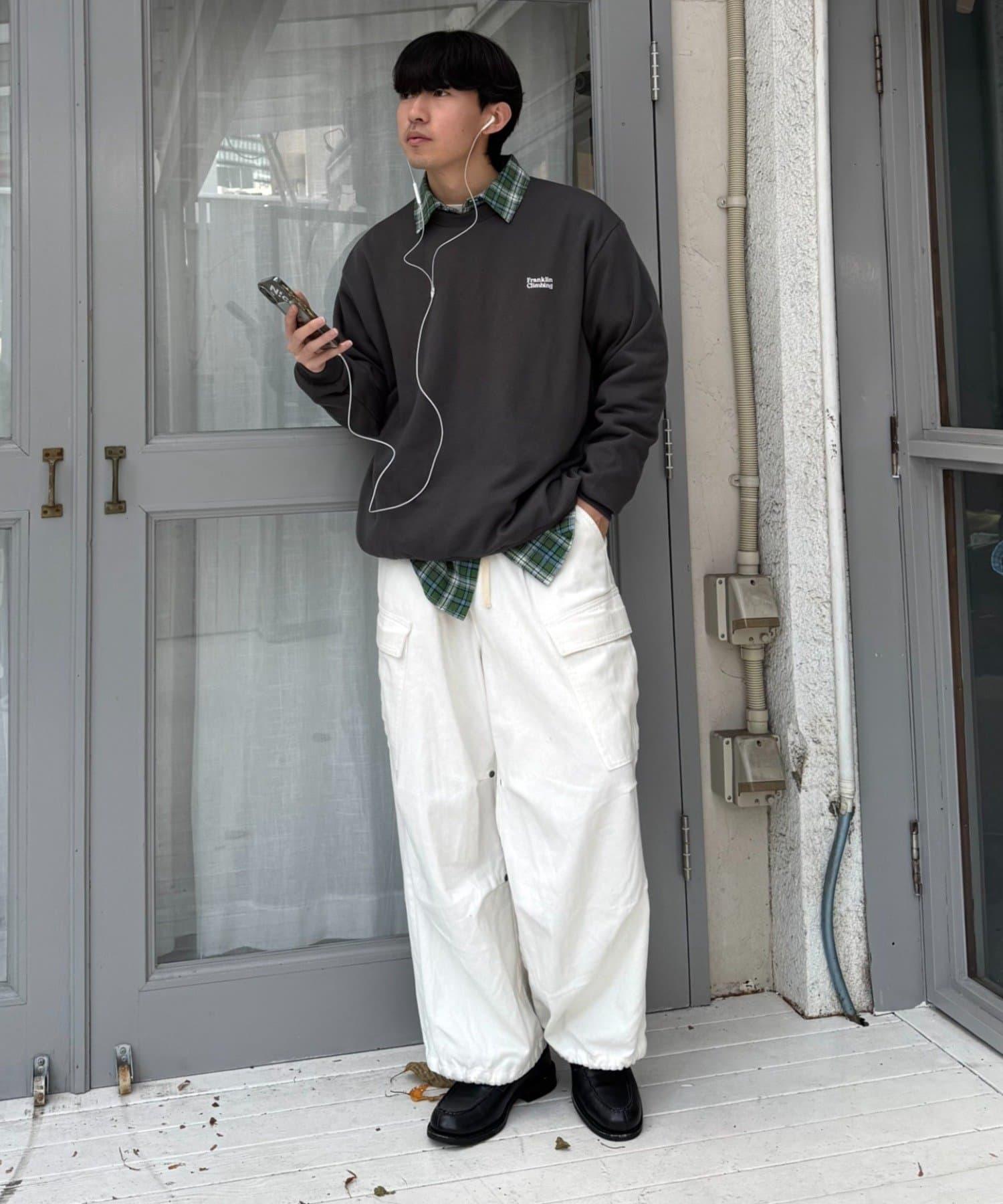 172608046
