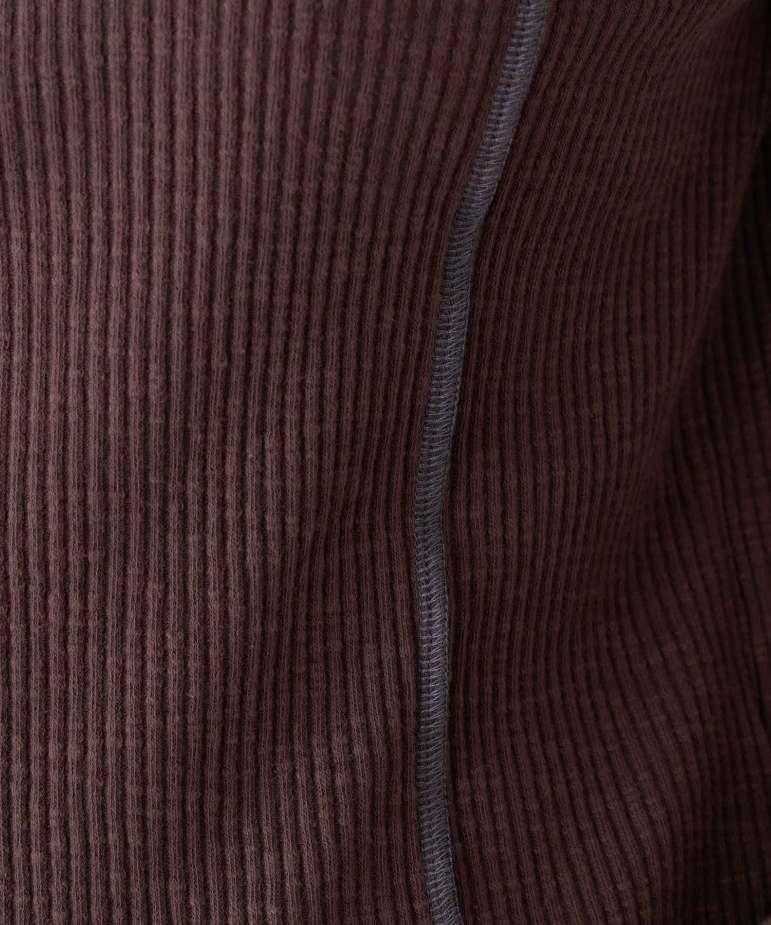 163043831