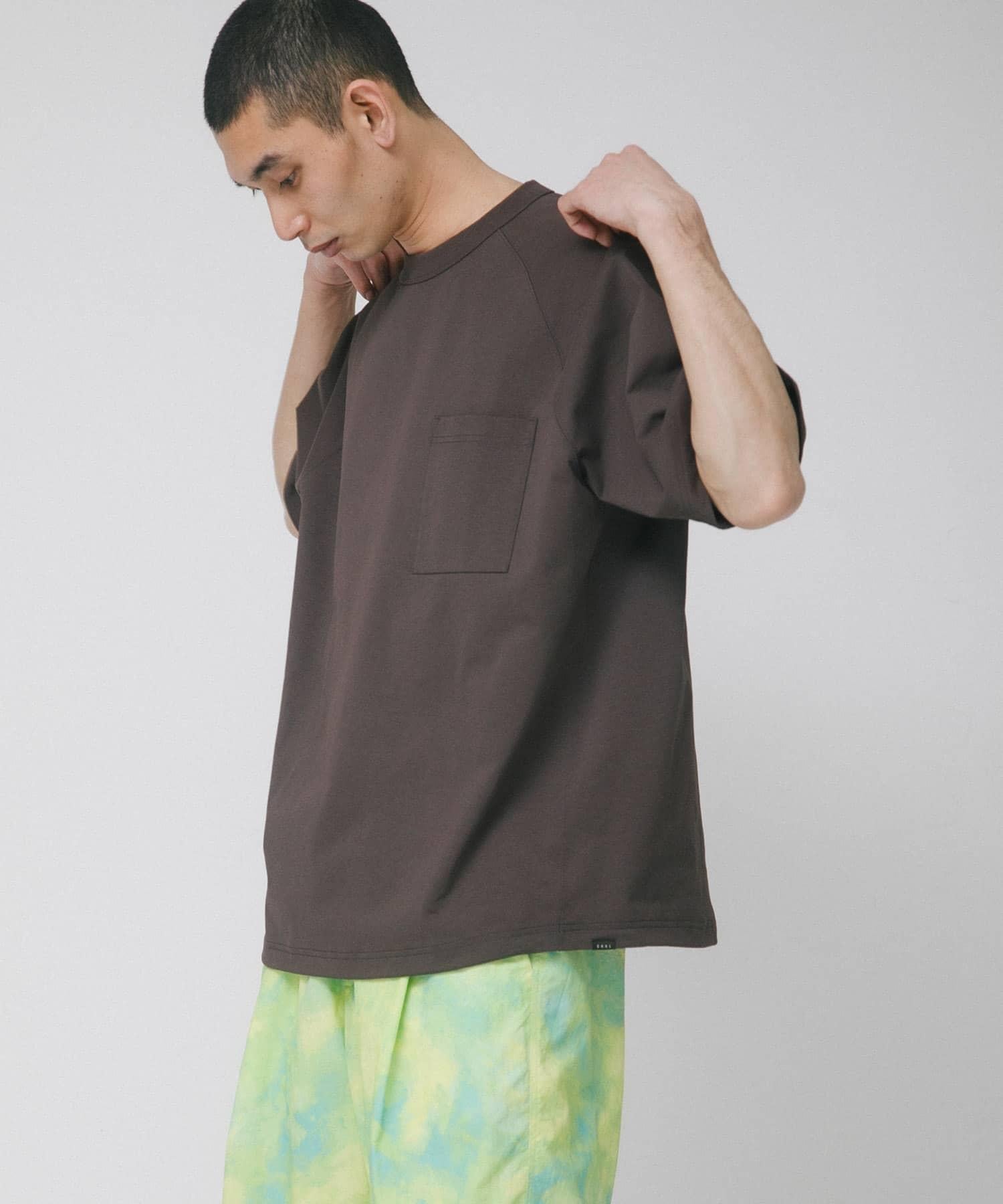 284704443